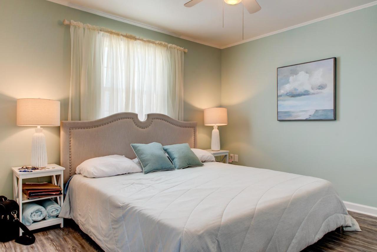 Saltaire - Pet Friendly! Amazing Wrap Around Porch - Steps From The Bay And A Short Walk To The Gulf Home Dauphin Island Eksteriør bilde